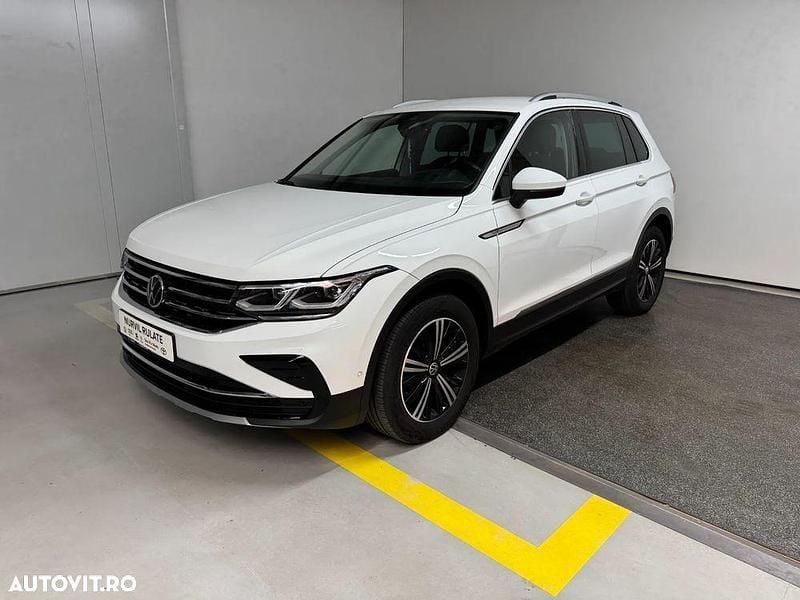 Culoarealb Utilizat 2020 VW Tiguan Highline SUV | 21.500 EUR (Preț OK) - Imagine 1/4