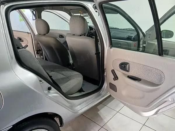 Second-hand Renault Symbol 75 CP (55 kW) 2005 Berlinǎ