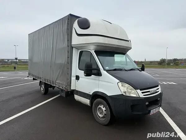 Alb Utilizat 2008 Iveco Daily Berlinǎ | 3.999 EUR (Puțin scump) - Imagine 1/4