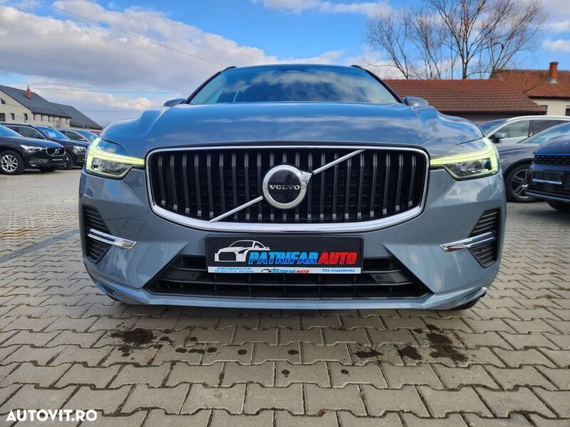 Gri Utilizat 2022 Volvo XC60 SUV | 28.999 EUR (Super Preț) - Imagine 1/4