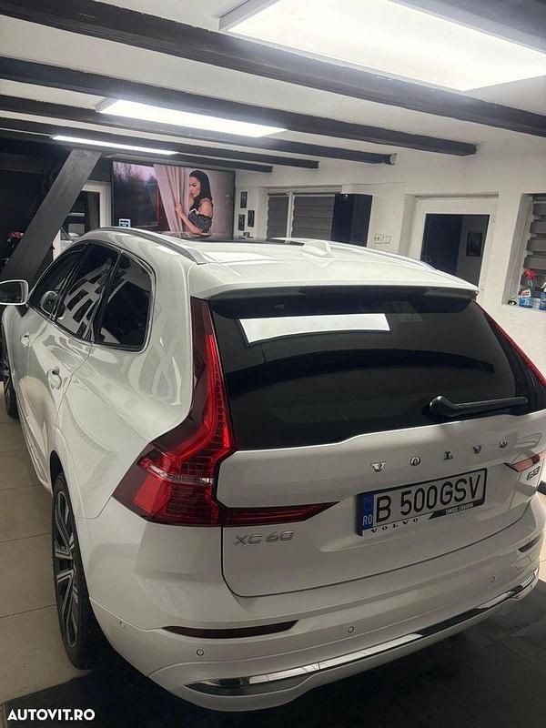 Second-hand Volvo XC60 Inscription 235 CP (172 kW) 2023 Culoarealb SUV