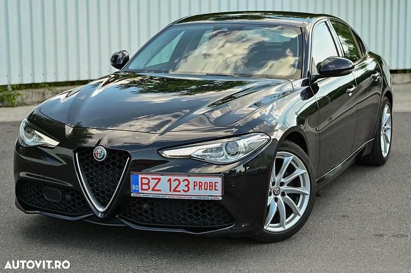 Culoarenegru Utilizat 2019 Alfa Romeo Giulia Super Berlinǎ | 19.390 EUR - Imagine 1/4
