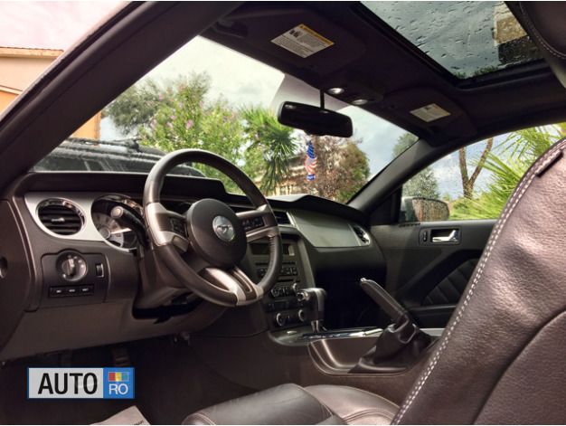 Second-hand Ford Mustang 2010 Coupe