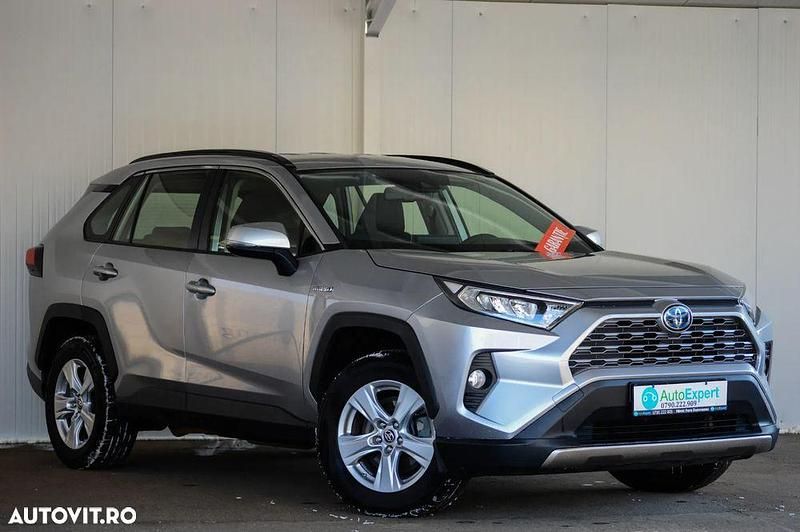 Second-hand Toyota RAV4 Hybrid Business Edition 217 CP (159 kW) 2021 Culoaregri SUV