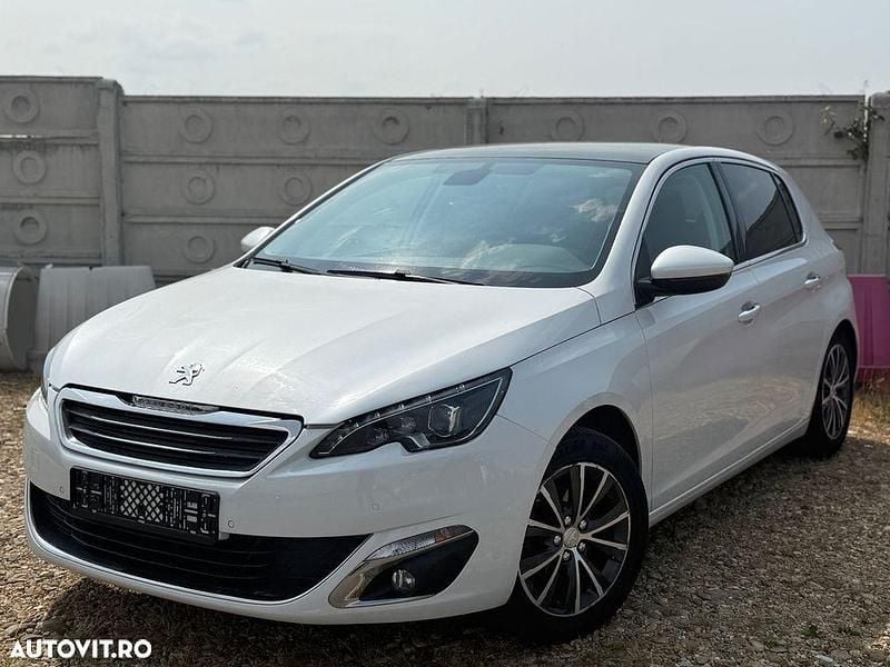 Culoarealb Utilizat 2013 Peugeot 308 Active | 5.990 EUR (Preț OK) - Imagine 1/4