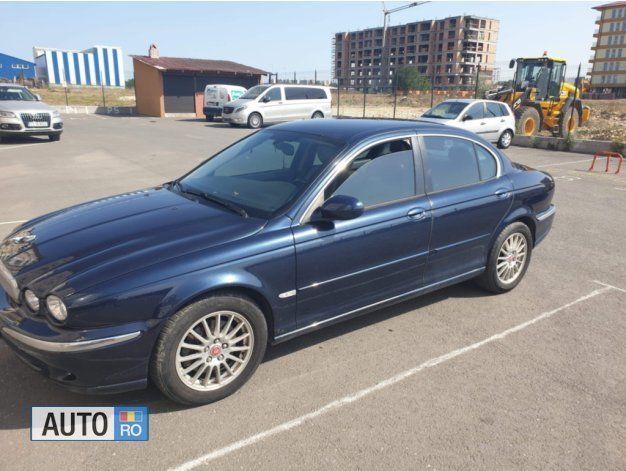 Second-hand Jaguar X-type 155 CP (114 kW) 2006 Albastru Berlinǎ