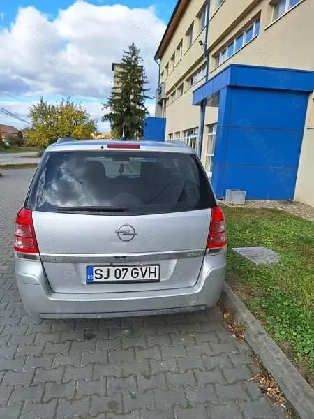 Second-hand Opel Zafira 110 CP (80 kW) 2011 Monovolum