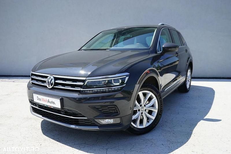 Gri mediu normal Utilizat 2020 VW Tiguan Highline SUV | 26.599 EUR (Preț OK) - Imagine 1/4