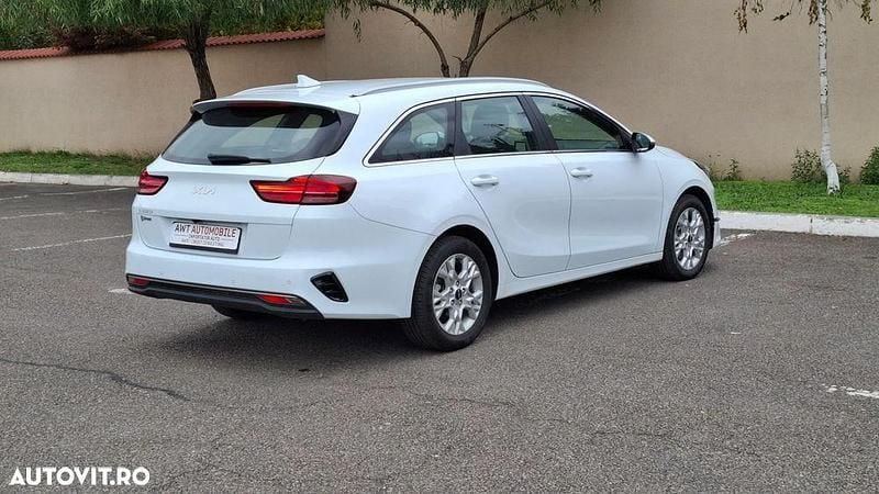 Second-hand Kia Ceed Vision 136 CP (100 kW) 2022 Alb Hatchback