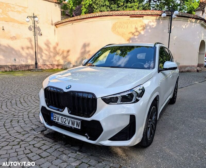 Alb Utilizat 2022 BMW X1 SUV | 35.200 EUR - Imagine 1/4