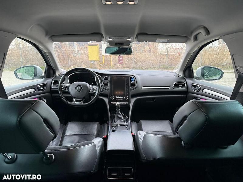 Second-hand Renault Mégane IV Intens 130 CP (95 kW) 2016 Culoaregri Hatchback