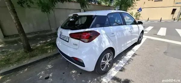 Alb Utilizat 2019 Hyundai i20 Hatchback | 7.900 EUR (Preț bun) - Imagine 1/4