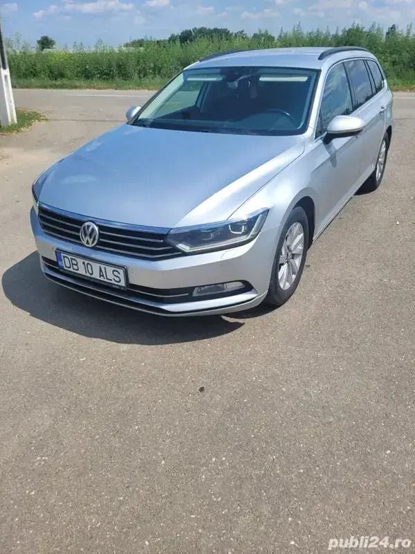 Argintiu Utilizat 2015 VW Passat Berlinǎ | 9.150 EUR (Super Preț) - Imagine 1/2