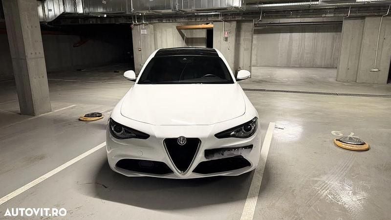 Culoarealb Utilizat 2019 Alfa Romeo Giulia Lusso Berlinǎ | 21.950 EUR (Preț OK) - Imagine 1/4