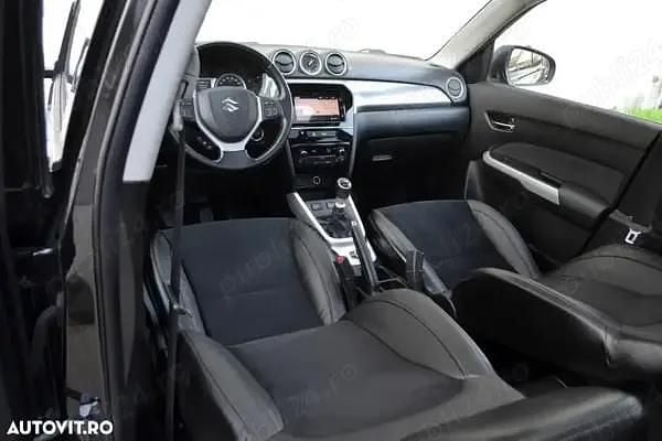 Second-hand Suzuki Vitara 120 CP (88 kW) 2017 Gri SUV