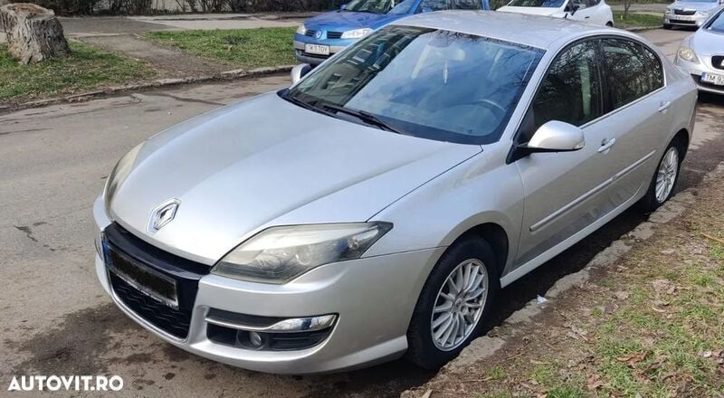 Argint Utilizat 2013 Renault Laguna III Hatchback | 4.600 EUR (Preț OK) - Imagine 1/4