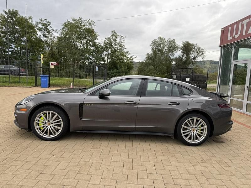 Second-hand Porsche Panamera 4 330 CP (242 kW) 2018 Gri metalizat Berlinǎ
