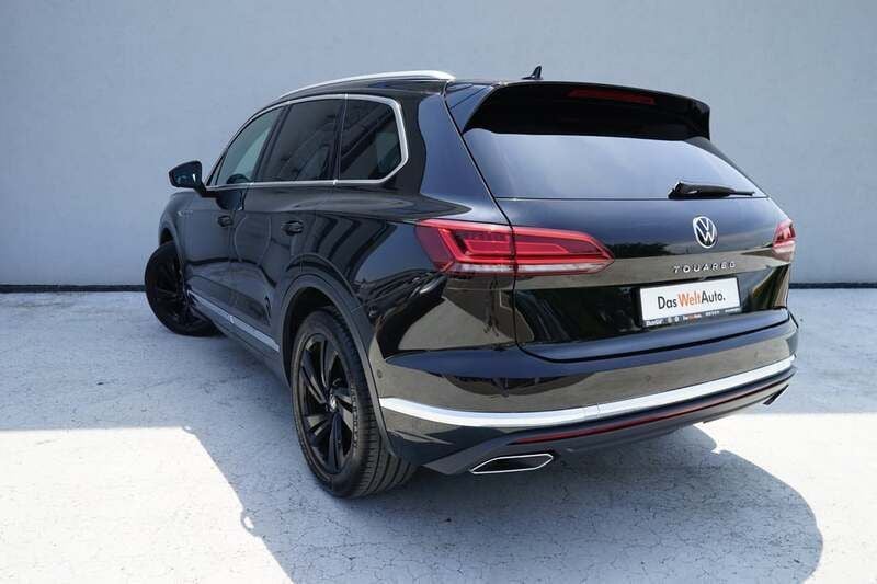 Second-hand VW Touareg Elegance 286 CP (210 kW) 2023 Negru  normal SUV
