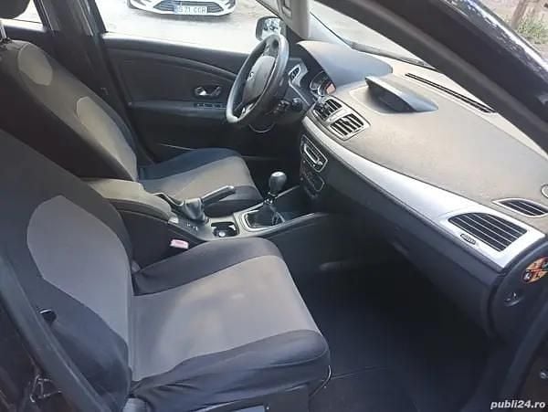 Utilizat 2010 Renault Mégane III | 2.900 EUR (Preț bun) - Imagine 1/4