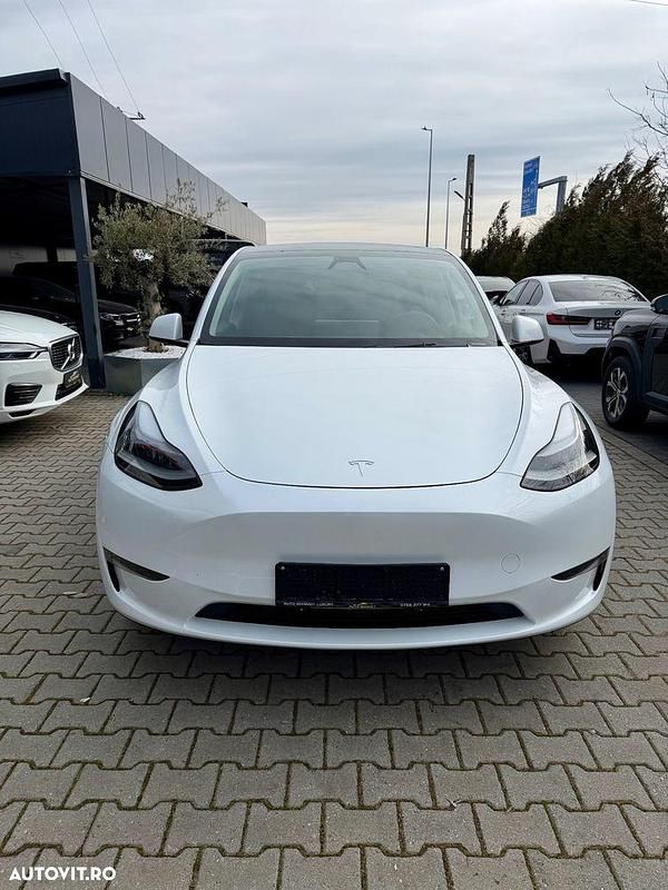 Second-hand Tesla Model Y 378 kW (514 CP) 2024 Culoarealb SUV