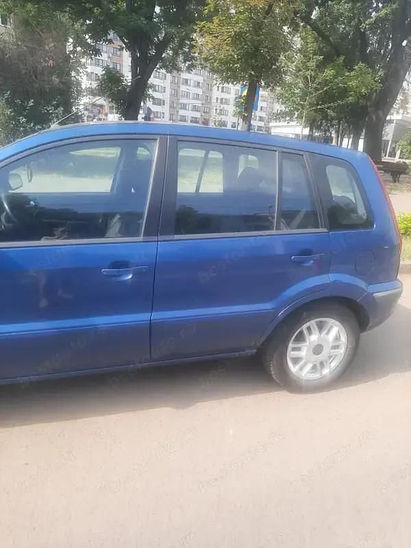 Utilizat 2008 Ford Fusion Hatchback | 2.500 EUR (Puțin scump) - Imagine 1/4