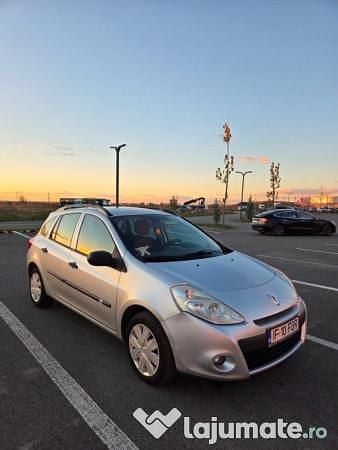 Second-hand Renault Clio GrandTour 68 CP (50 kW) 2010 Argintiu Break