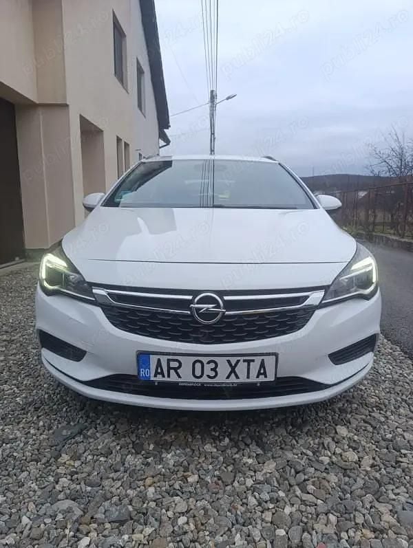 Second-hand Opel Astra 110 CP (80 kW) 2018 Alb Break