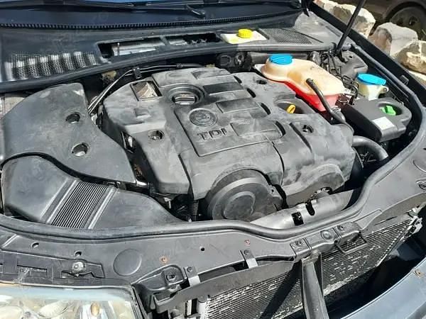 Second-hand Skoda Superb 103 CP (75 kW) 2008 Gri Berlinǎ