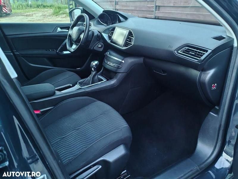 Second-hand Peugeot 308 Active 115 CP (84 kW) 2016 Culoaregri Break