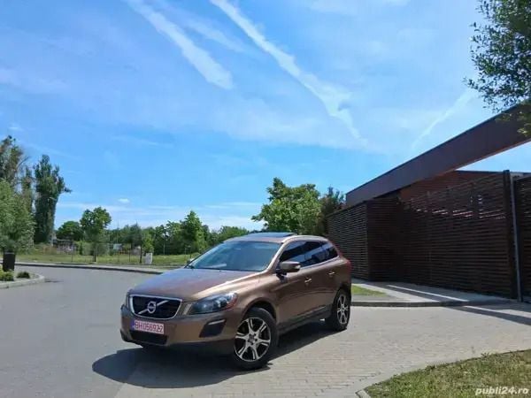 Utilizat 2011 Volvo XC60 SUV | 9.900 EUR - Imagine 1/4