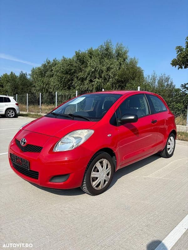 Culoarerosu Utilizat 2009 Toyota Yaris Hatchback | 2.950 EUR - Imagine 1/4