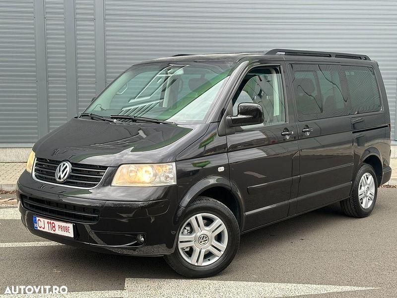Second-hand VW Multivan 174 CP (127 kW) 2006 Culoarenegru Van