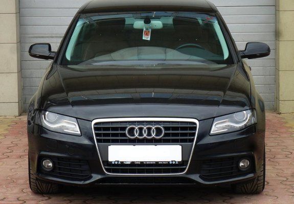 Negru Utilizat 2010 Audi A4 Berlinǎ | 13.300 EUR - Imagine 1/4