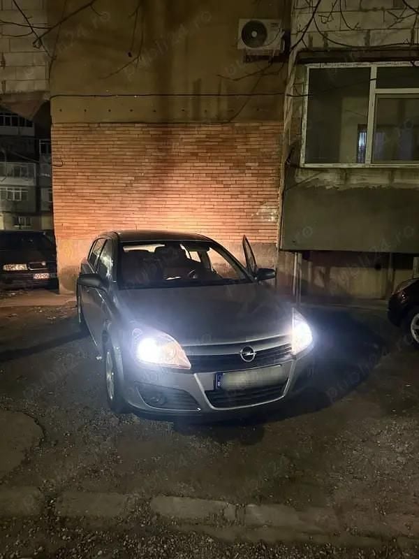 Utilizat 2004 Opel Astra Hatchback | 2.000 EUR (Puțin scump) - Imagine 1/4