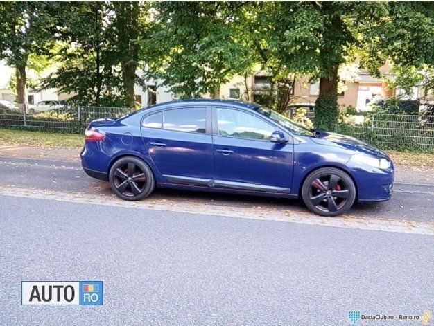 Second-hand Renault Fluence 110 CP (80 kW) 2012 Albastru Berlinǎ