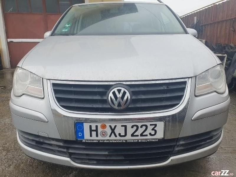 Second-hand VW Touran 140 CP (102 kW) 2009 Monovolum