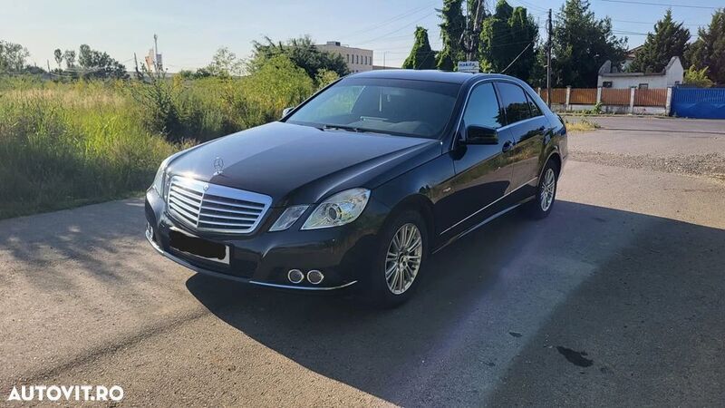 Negru Utilizat 2010 Mercedes E200 Berlinǎ | 11.900 EUR (Preț OK) - Imagine 1/4