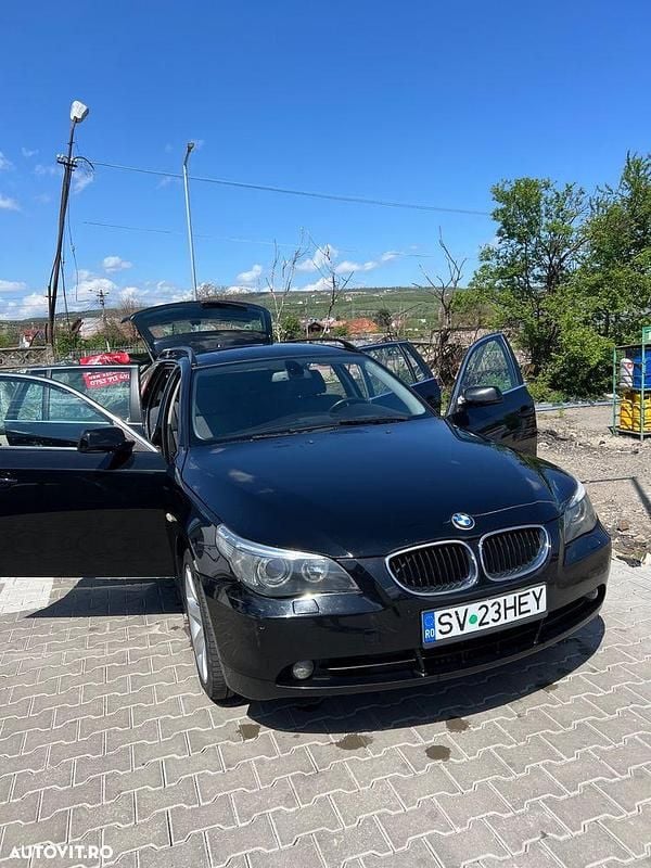 Culoarenegru Utilizat 2005 BMW 525 Break | 3.450 EUR (Super Preț) - Imagine 1/4