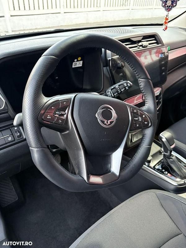 Culoarenegru Utilizat 2024 Ssangyong Tivoli Hatchback | 13.500 EUR - Imagine 1/4