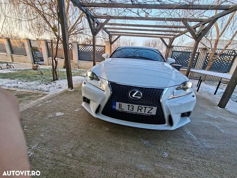 Second-hand Lexus IS300h Sport Line 223 CP (164 kW) 2013 Culoarealb Berlinǎ