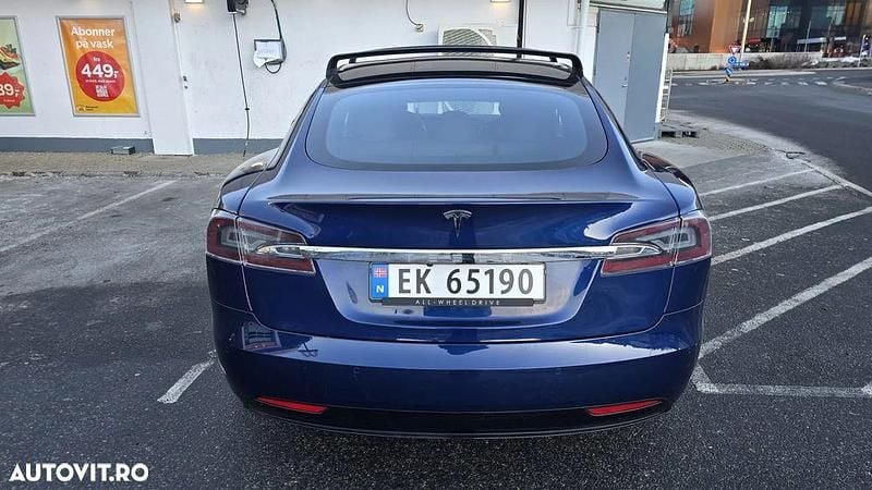 Second-hand Tesla Model S Performance 396 kW (539 CP) 2017 Culoarealbastru Hatchback