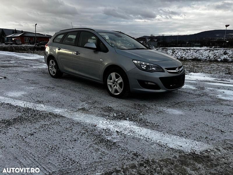 Second-hand Opel Astra 136 CP (100 kW) 2014 Culoaregri Hatchback