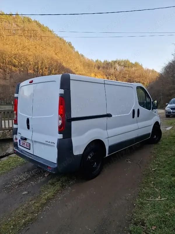 Second-hand Opel Vivaro 100 CP (73 kW) 2011 Monovolum