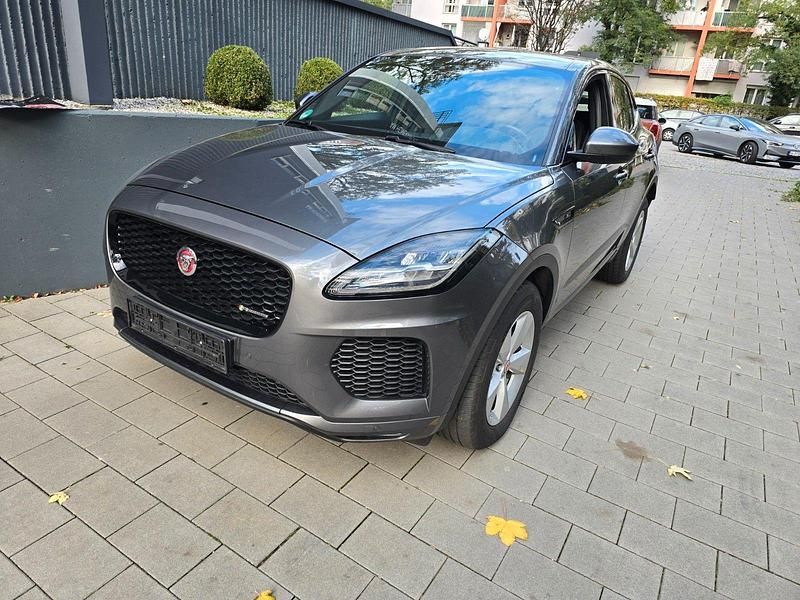 Second-hand Jaguar E-Pace R-Dynamic 150 CP (110 kW) 2021 SUV