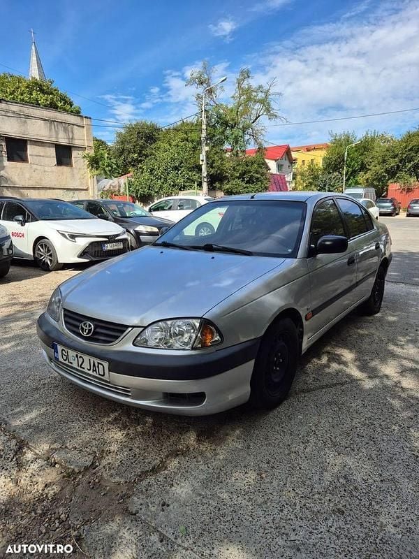 Culoareargint Utilizat 2001 Toyota Avensis Terra Berlinǎ | 800 EUR - Imagine 1/4