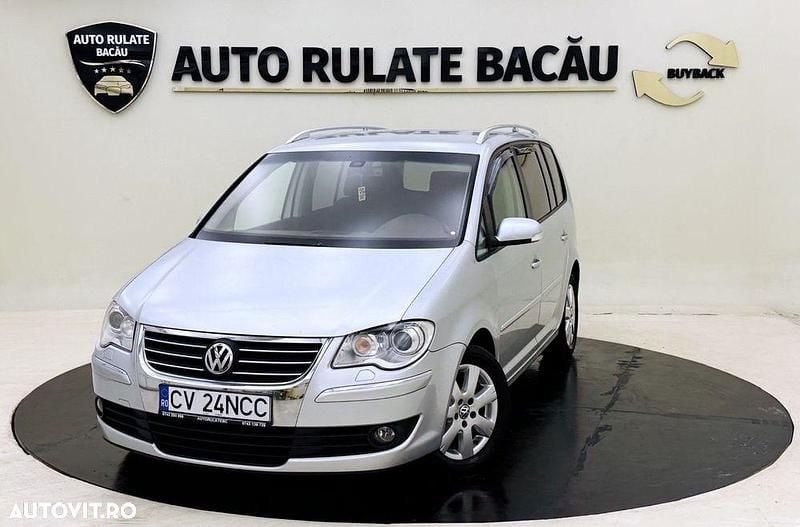 Culoareargint Utilizat 2008 VW Touran Highline Monovolum | 4.490 EUR (Super Preț) - Imagine 1/4