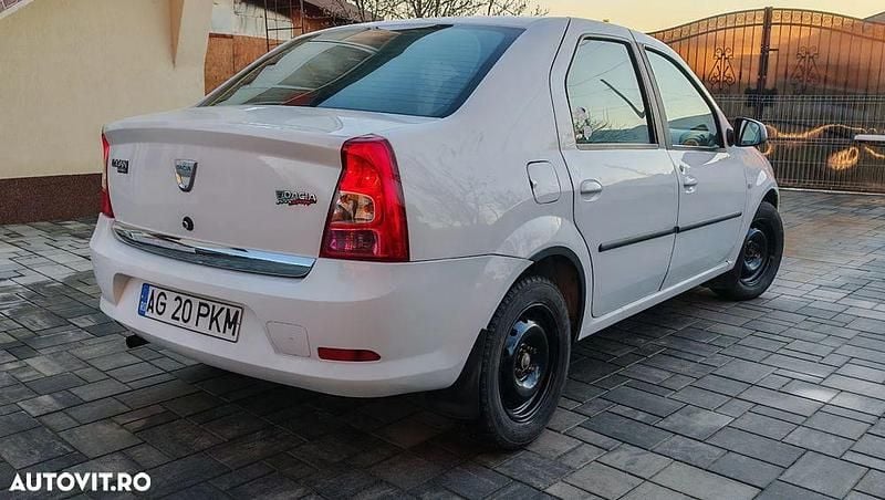 Second-hand Dacia Logan 75 CP (55 kW) 2009 Culoarealb Berlinǎ