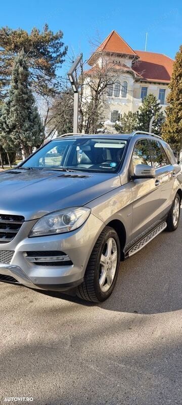 Second-hand Mercedes ML250 204 CP (150 kW) 2012 Argintiu SUV