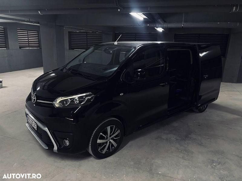 Second-hand Toyota Proace Verso Executive 177 CP (130 kW) 2018 Culoarenegru Berlinǎ