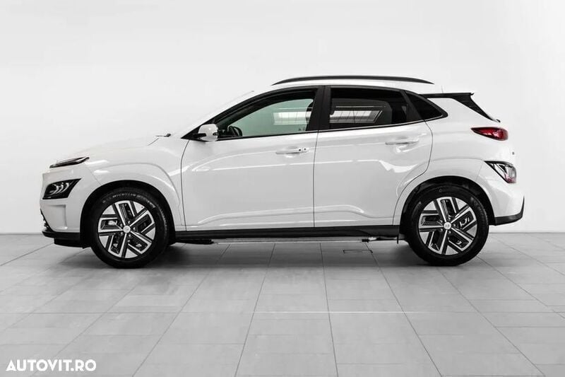 Alb Utilizat 2023 Hyundai Kona SUV | 19.500 EUR (Preț OK) - Imagine 1/4